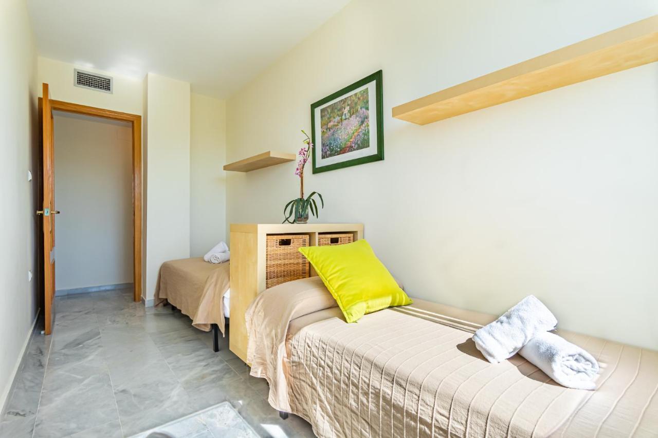 Sun & Sand Beach Apartment Марбелья Экстерьер фото