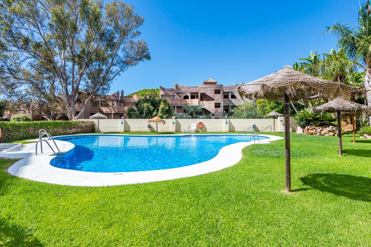 Sun & Sand Beach Apartment Марбелья Экстерьер фото